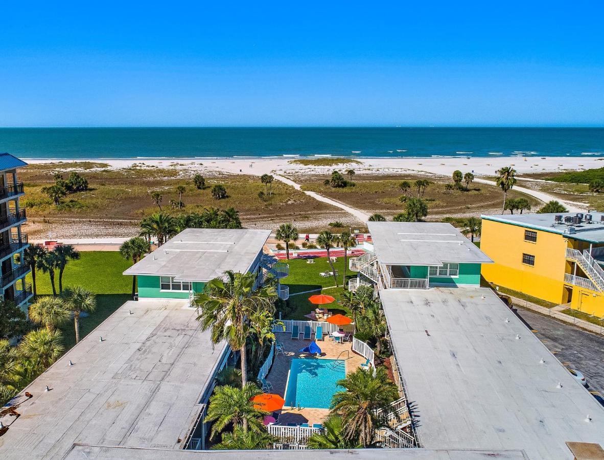 Tropic Terrace #16 - Beachfront Rental Apts St. Pete Beach Exterior photo